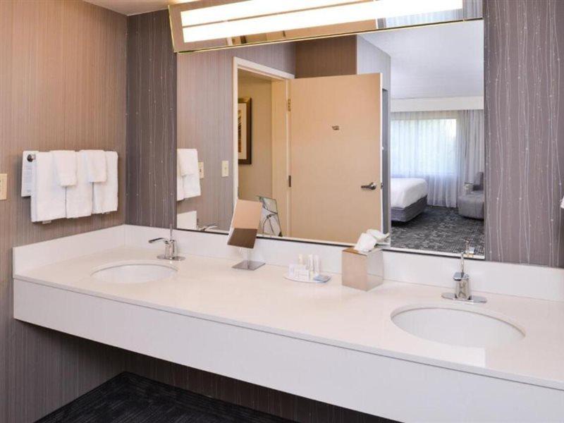 Courtyard By Marriott Charlotte Gastonia Hotel Exterior foto