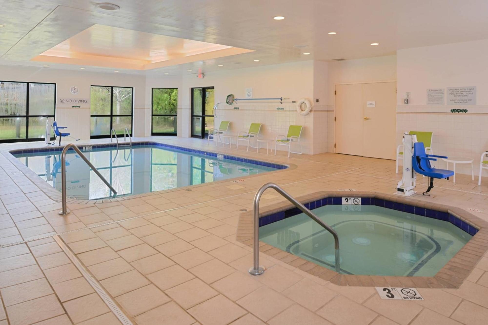 Courtyard By Marriott Charlotte Gastonia Hotel Exterior foto